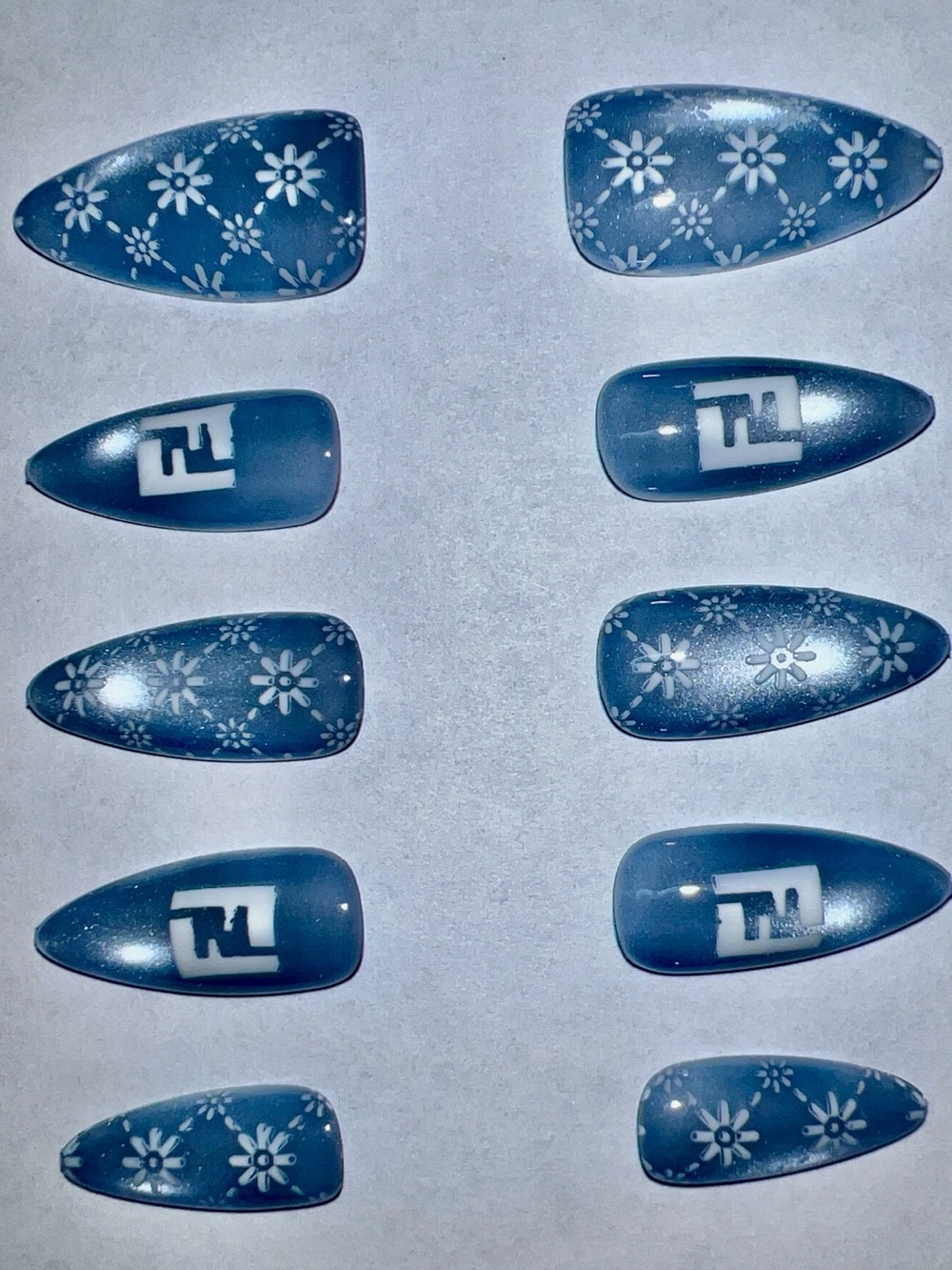 Look Beautiful luxury cat eye custom made reusable press on nails